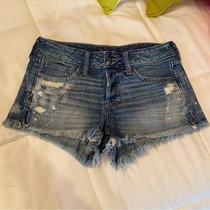 Abercrombie & Fitch Medium Wash Denim Shorts Size 25